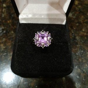 5.5 cttw. NWOT African Amethyst & Black Sapphire Ring